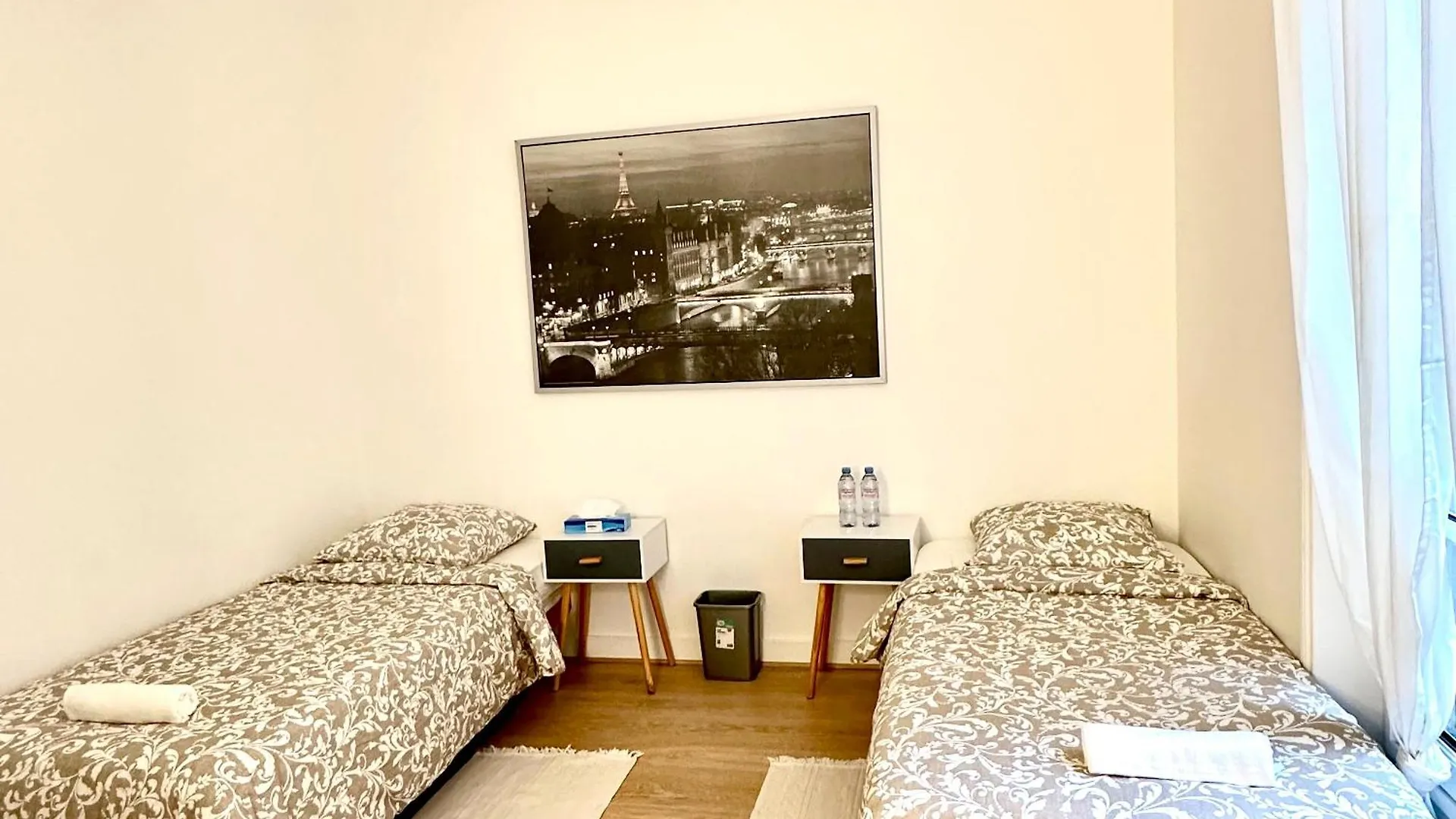 Apartment Champs Elysees 5 *